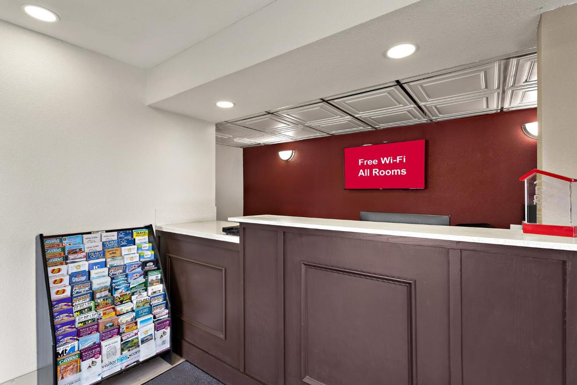 Red Roof Inn Redding Exterior foto