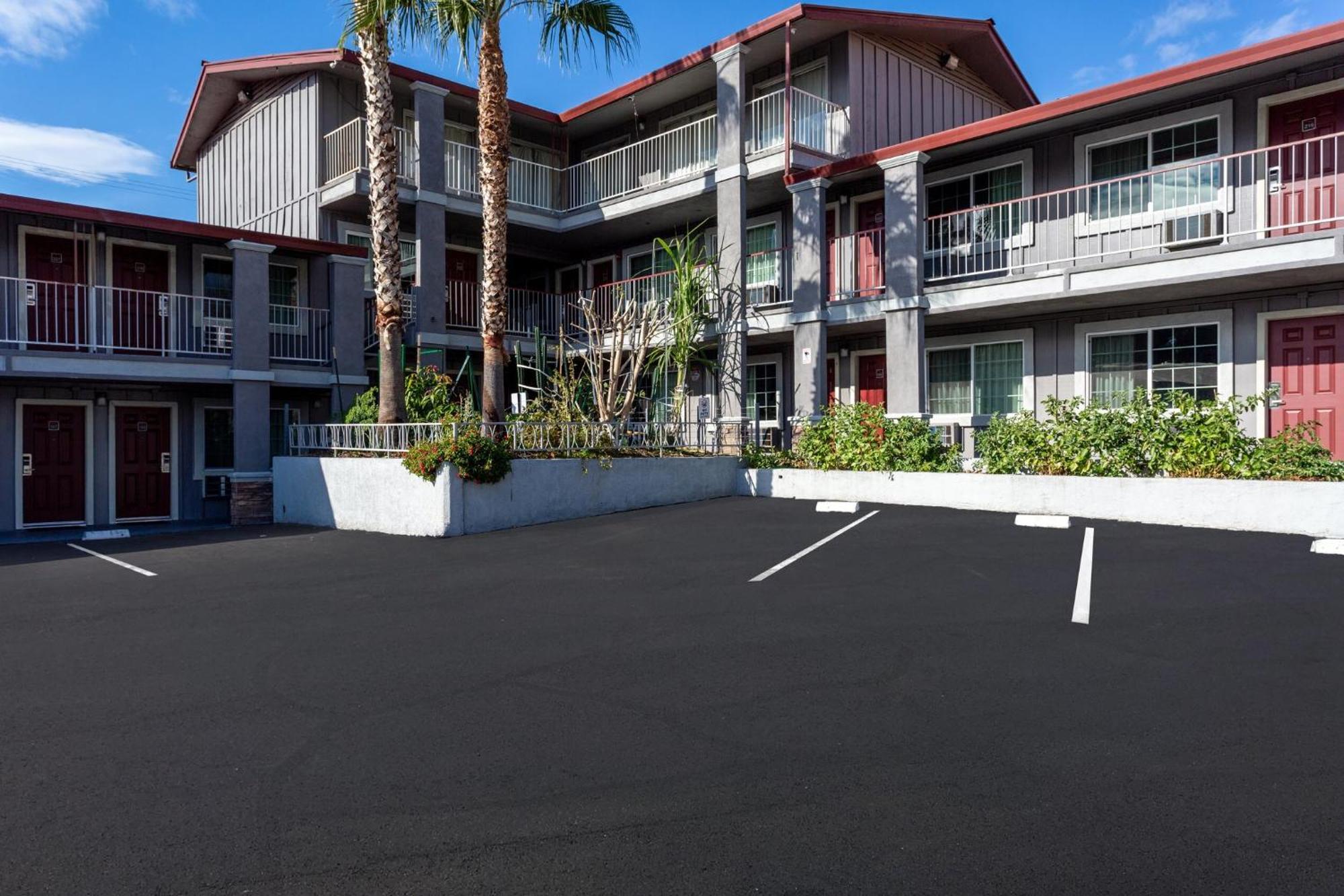 Red Roof Inn Redding Exterior foto